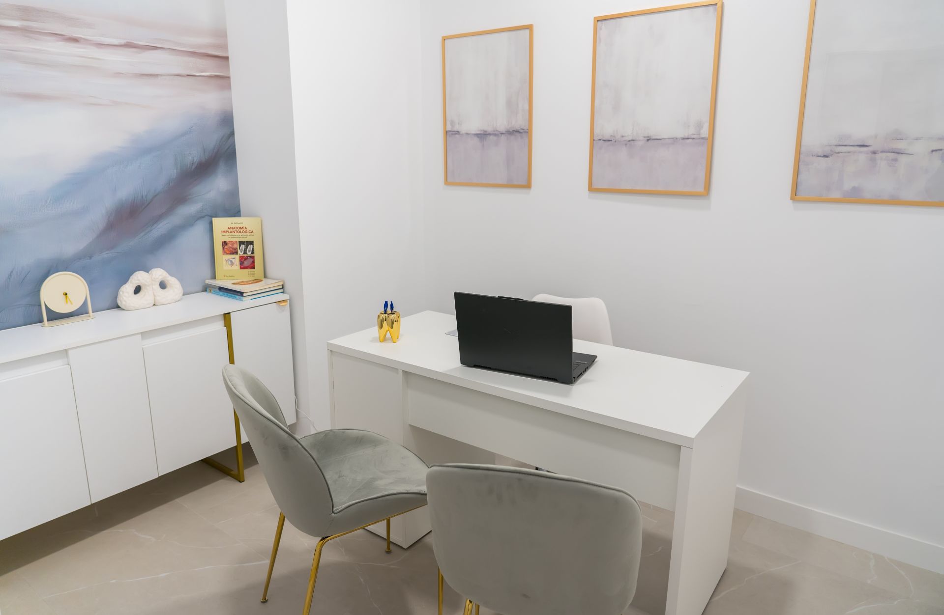 Sala de asesoramiento dental en la clínica dentista